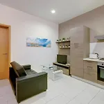 Apartamento Modern 1br Maisonette Steps From The Promenade