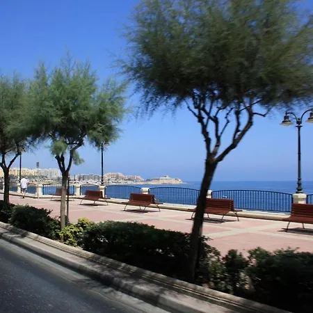 Modern 1br Maisonette Steps From The Promenade Sliema