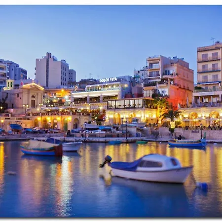 Modern 1br Maisonette Steps From The Promenade Apartment