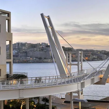 Apartment Modern 1br Maisonette Steps From The Promenade Sliema
