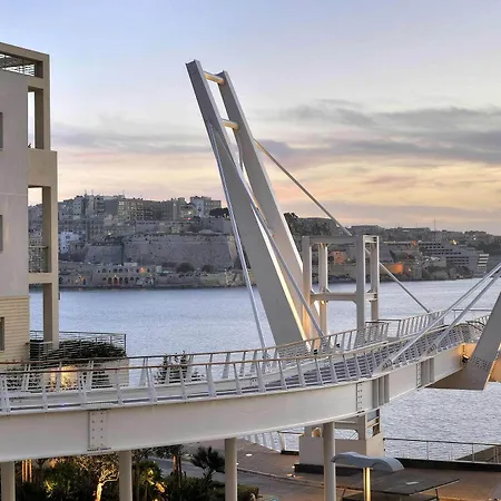 Modern 1br Maisonette Steps From The Promenade 아파트 *