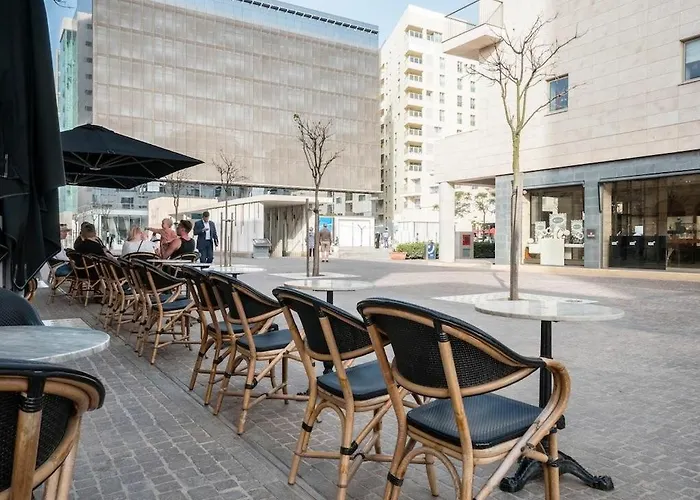 Modern 1br Maisonette Steps From The Promenade